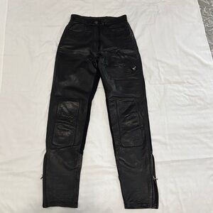 Women’s Harley-Davidson Black Leather Pants 34/6. CA 03402